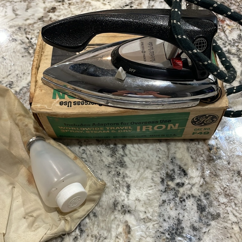 Vintage GE Electric Travel Iron Steam Dry F49